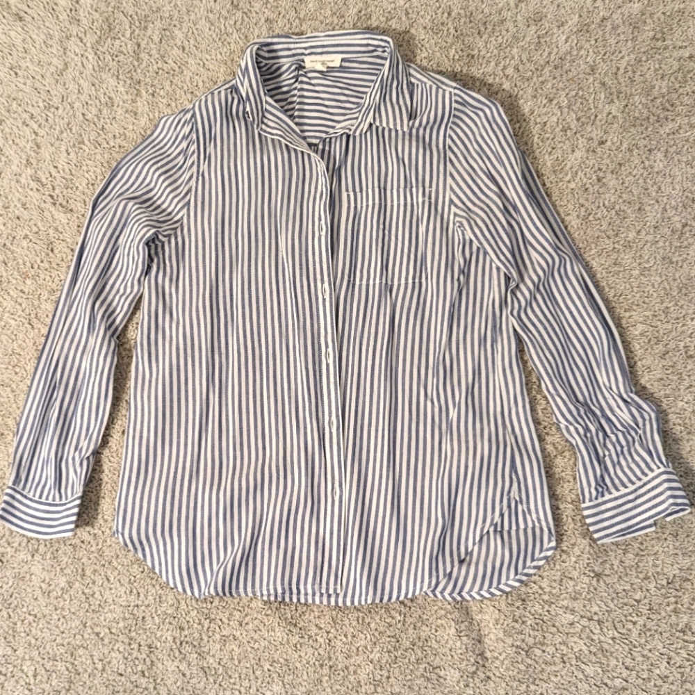 Beachlungelounge button down shirt